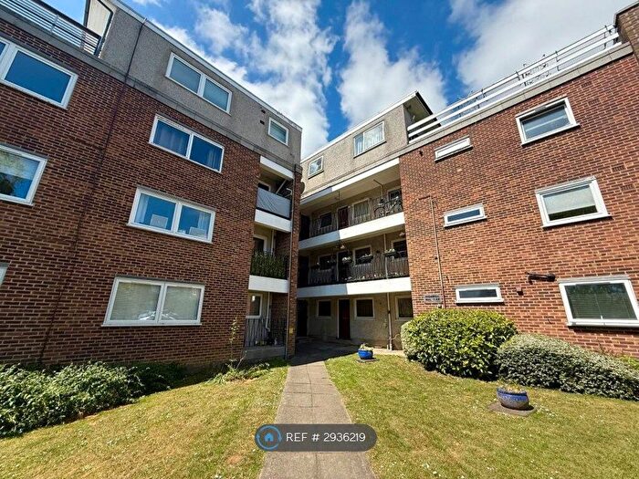 1 Bedroom Flat To Rent In Highmill, Ware, SG12