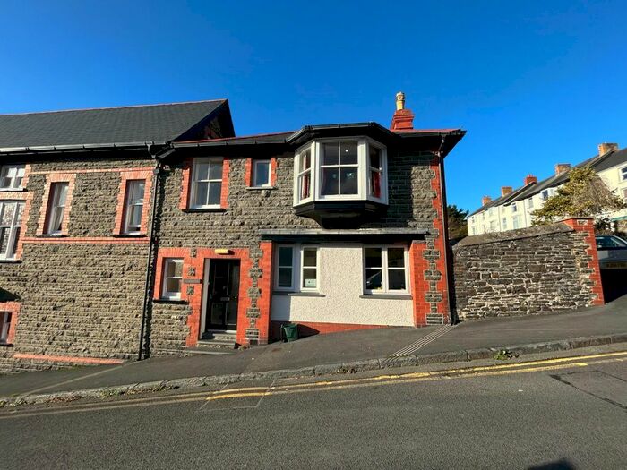 4 Bedroom Property To Rent In North Road, Aberystwyth, SY23