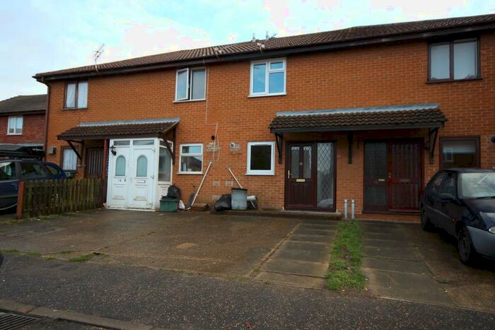 2 Bedroom Property To Rent In Clacton-On-Sea, Essex, CO16