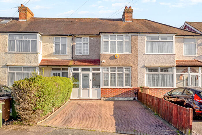 3 Bedroom Terraced House For Sale In Morley Road, Sutton, SM3