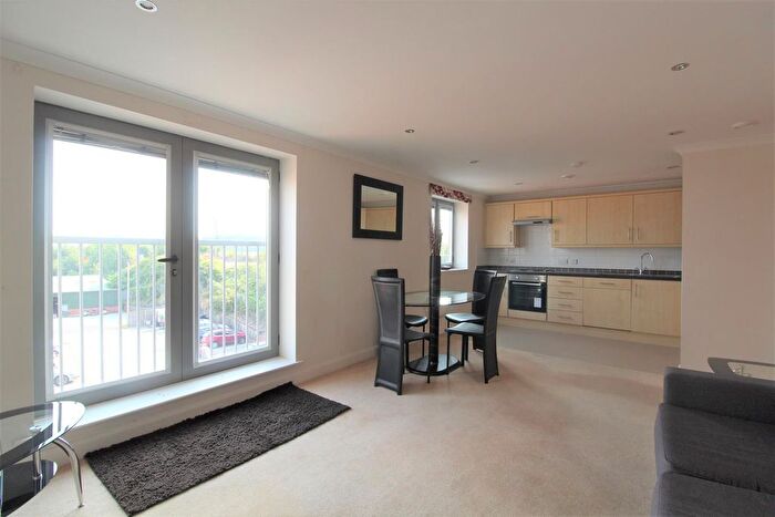 2 Bedroom Flat To Rent In Westgate Central, Westgate, Wakefield, WF1
