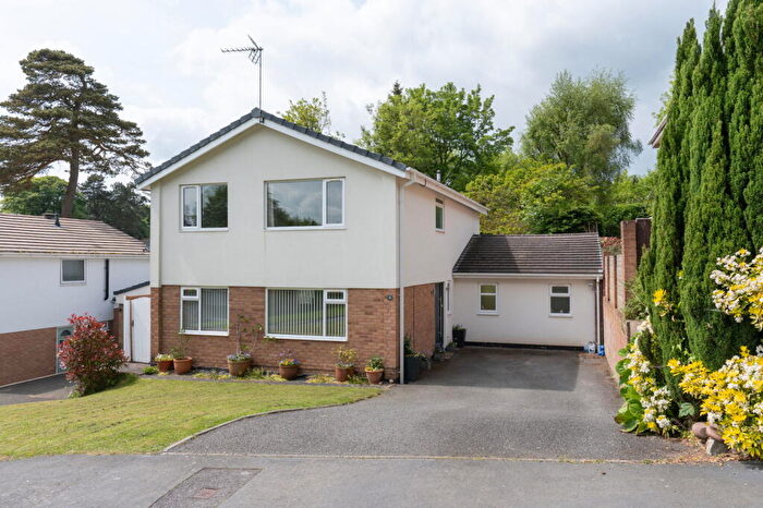 4 Bedroom Detached House For Sale In Woodshill Avenue, Lickey, B45