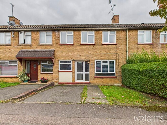 3 Bedroom Terraced House For Sale In Garden Avenue, Hatfield, AL10