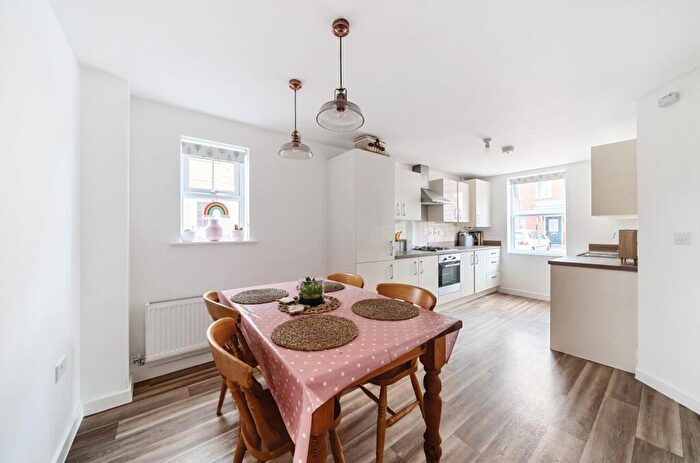 3 Bedroom Semi-Detached House For Sale In Feltham Close, Wells, BA5