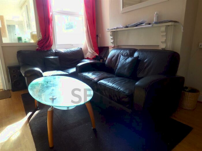4 Bedroom Terraced House To Rent In Wilberforce Road, Leicester, LE3