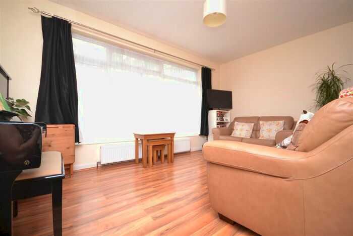 2 Bedroom Maisonette To Rent In Richmond Road, Twickenham TW1