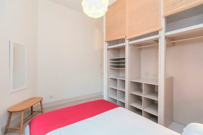 1 Bedroom Flat To Rent In Lady Lawson Street, Edinburgh, EH3