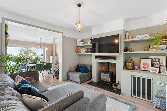 1 Bedroom Flat For Sale In Alma Road, Herne Bay, CT6