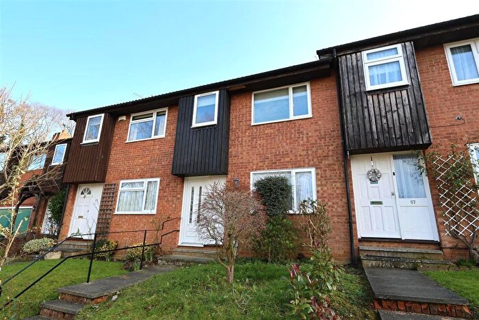 3 Bedroom Terraced House To Rent In Kennedy Gardens, Sevenoaks, TN13