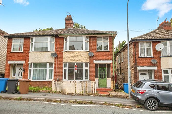 3 Bedroom Semi-Detached House For Sale In Belstead Road, Ipswich, IP2