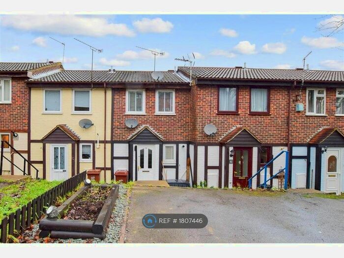 2 Bedroom Terraced House To Rent In Heritage Road, Chatham, ME5