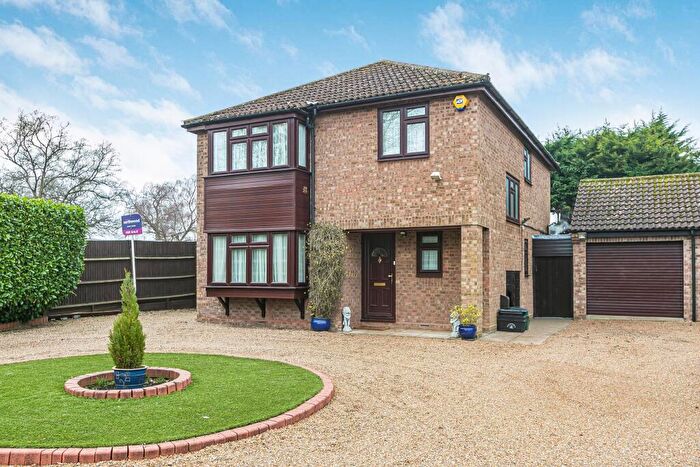 4 Bedroom Detached House For Sale In Boissy Close, St Albans, AL4
