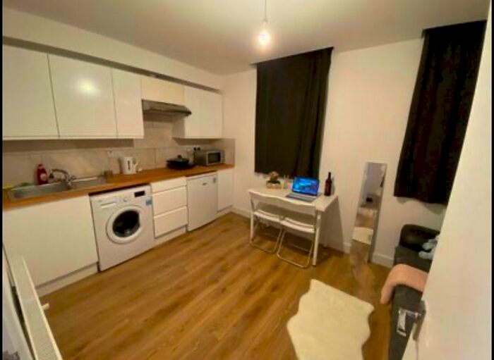 1 Bedroom Flat To Rent In St. Loy's Road, London, N17