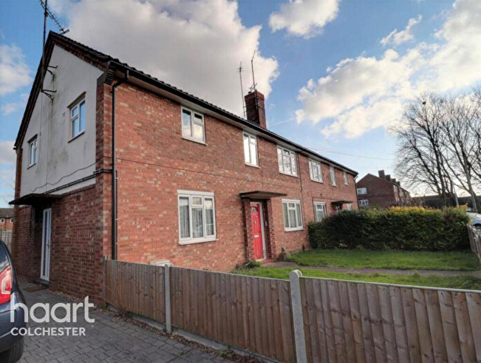 2 Bedroom Maisonette To Rent In Linden Close, Colchester, CO4