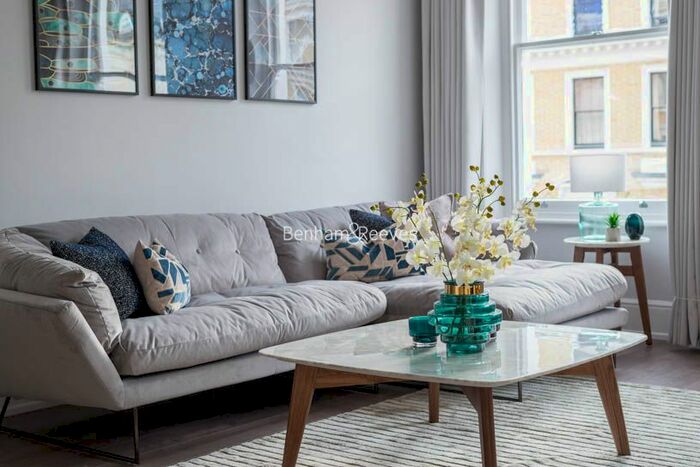 2 Bedroom Flat To Rent In Southwell Gardens, London, SW7