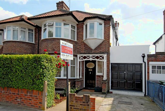 3 Bedroom Detached House To Rent In Helena Road, London, NW10