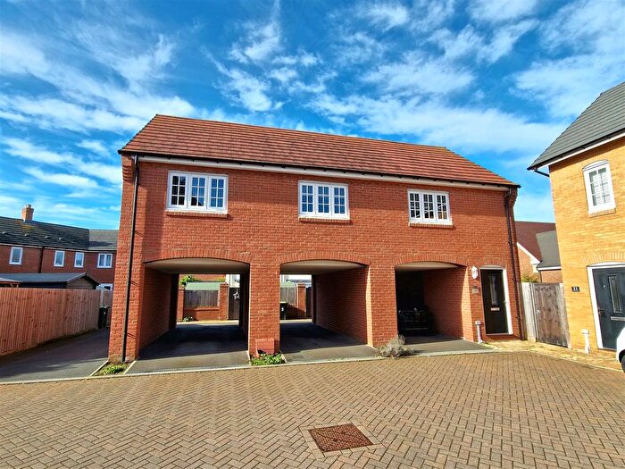 2 Bedroom Detached House For Sale In Archer Street, Great Denham, Bedford, MK40