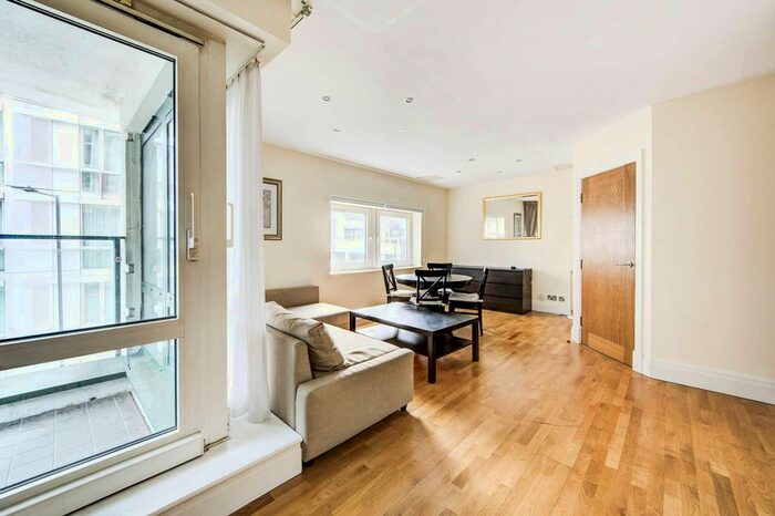2 Bedroom Flat To Rent In Beckford Close, Kensington, London, W14