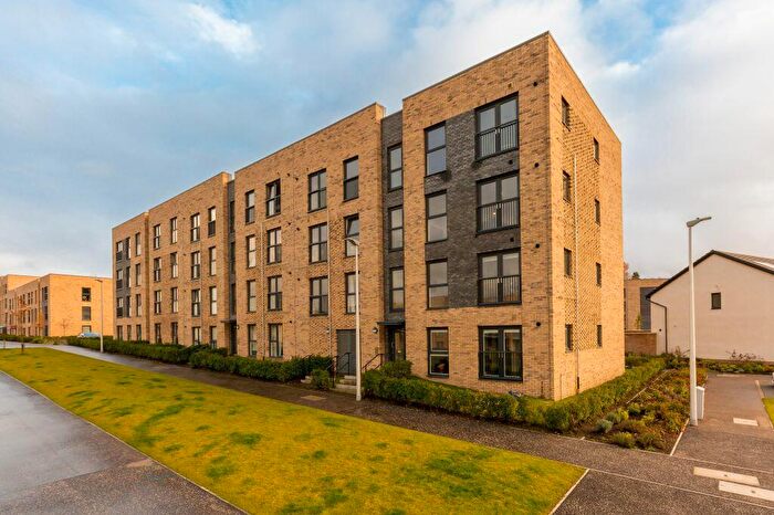 2 Bedroom Flat For Sale In / Goldcrest Place, East Craigs, Edinburgh, EH4