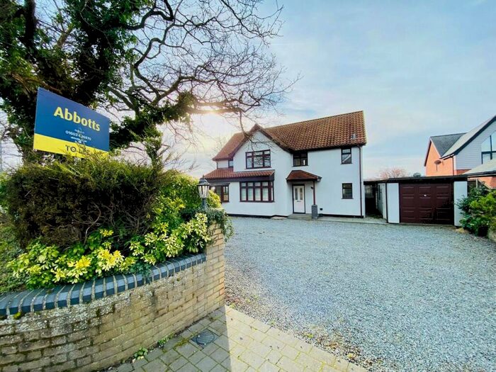 4 Bedroom House To Rent In Taverham Road, NR8