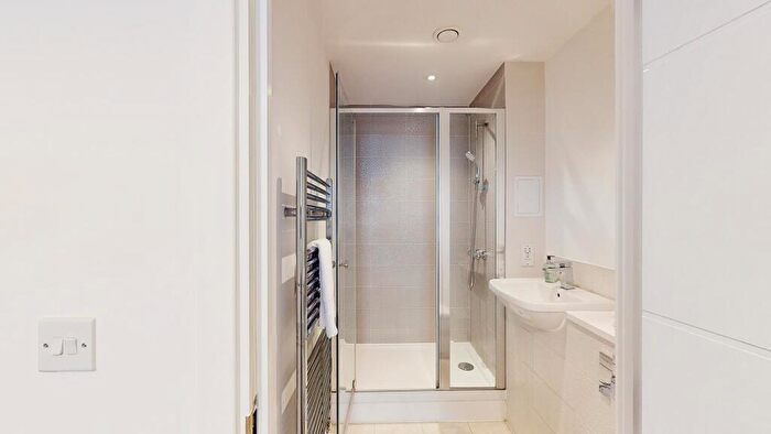 2 Bedroom Apartment To Rent In Rolfe Terrace London, SE18