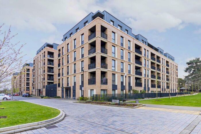 2 Bedroom Flat To Rent In Holman Drive, Southall, UB2