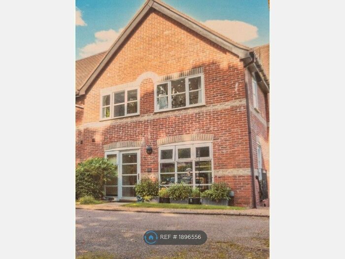 4 Bedroom End Of Terrace House To Rent In Whitlingham Hall, Norfolk, NR14