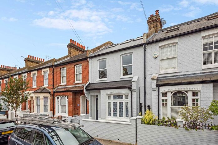 2 Bedroom Flat To Rent In Prothero Road, London, SW6