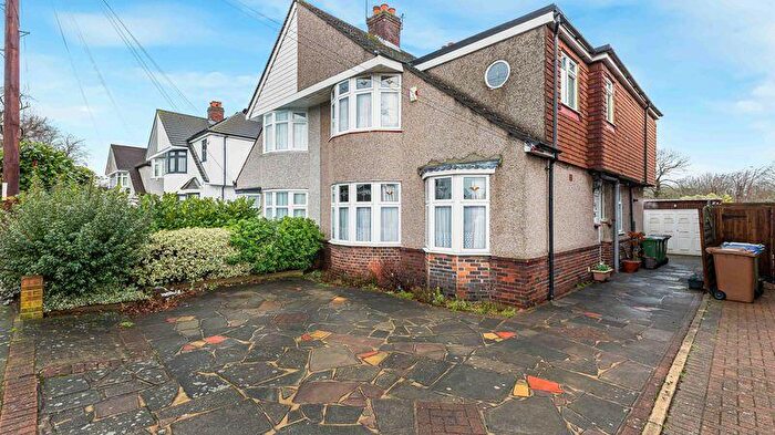 4 Bedroom Semi Detached House For Sale In Hurst Road, Sidcup, DA15