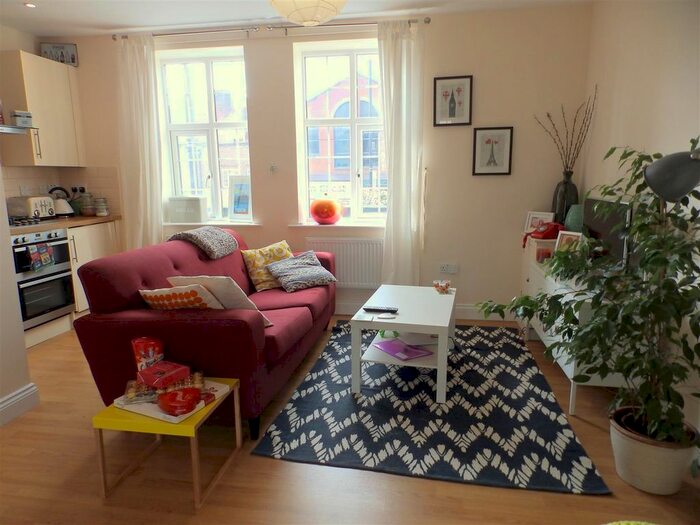 Studio To Rent In High Street, Ruislip, HA4