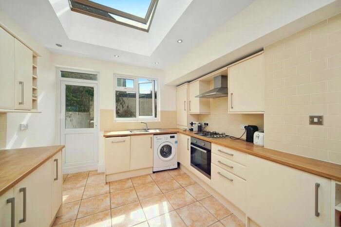 5 Bedroom End Of Terrace House To Rent In Mayton Street, London, Greater London N7