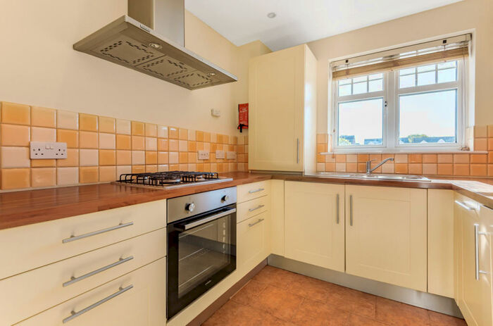 2 Bedroom Apartment To Rent In Napier Road, Crowthorne, Berkshire, RG45