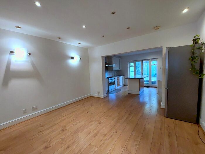 3 Bedroom Cottage To Rent In St. Marys Place, Ealing, London, W5