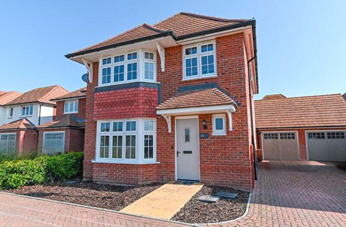 4 Bedroom Detached House For Sale In Ainsworth Road, Berewood, PO7