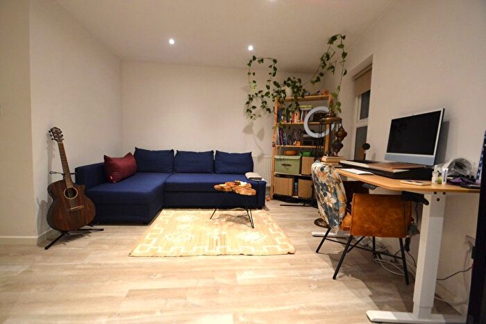 1 Bedroom Flat To Rent In Fortune Green Road, London, NW6