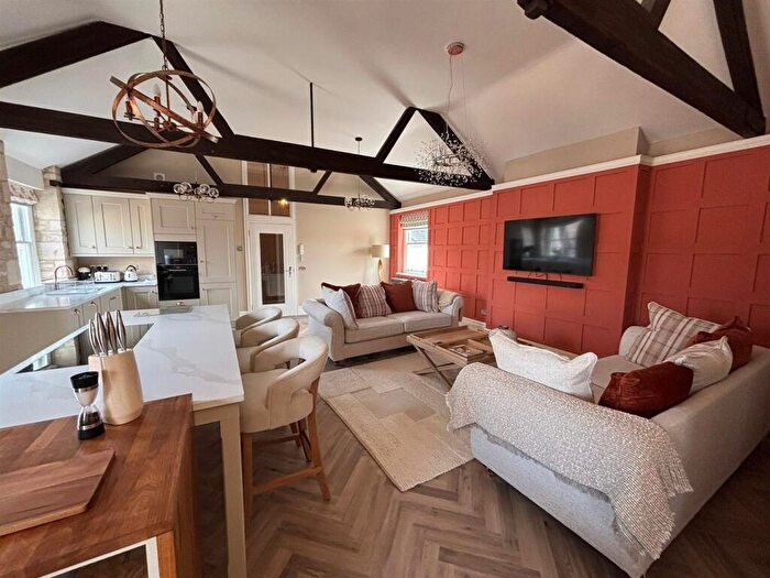 2 Bedroom House To Rent In Cirencester, GL7