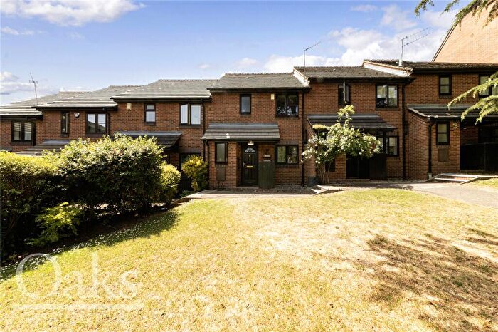 3 Bedroom Terraced House For Sale In Cuthbert Gardens, South Norwood, SE25