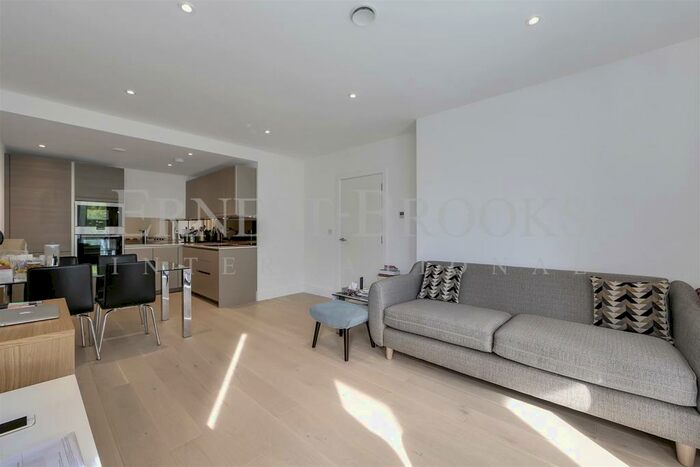 1 Bedroom Apartment To Rent In Claremont House, Canada Water, SE16