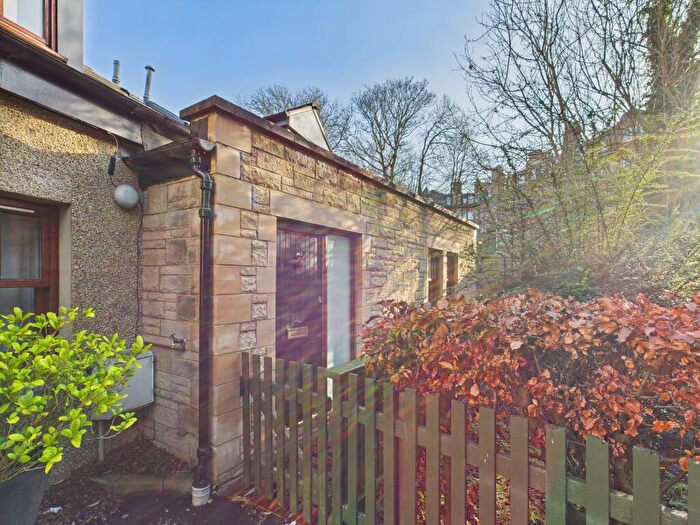 4 Bedroom House To Rent In Coltbridge Avenue, Edinburgh, EH12