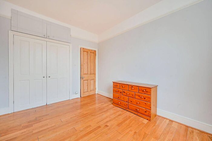 2 Bedroom Flat To Rent In Barrowgate Road, Chiswick, London, W4