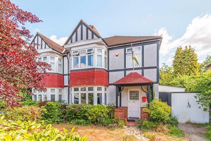 4 Bedroom Semi-Detached House To Rent In Birch Tree Way, Croydon, CR0