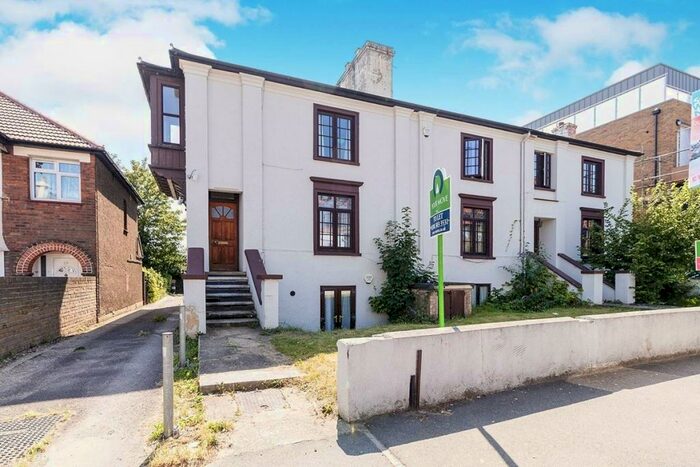 1 Bedroom Flat To Rent In Watling Street, Bexleyheath, Kent, DA6