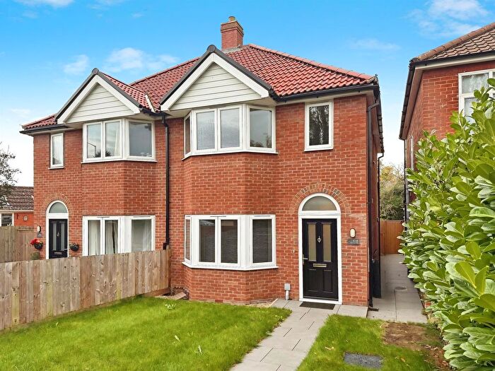 3 Bedroom Semi-Detached House For Sale In Norwich Road, Ipswich, IP1