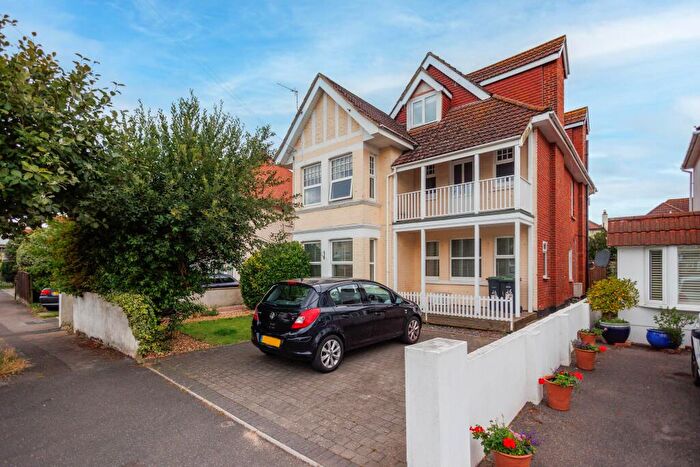2 Bedroom Flat To Rent In Pinecliffe Avenue, , Bournemouth, BH6