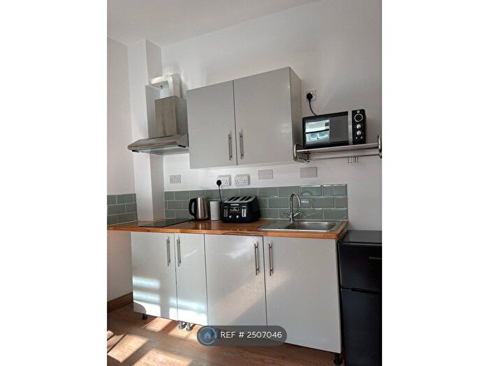 Studio To Rent In Grafton Road, London, NW5