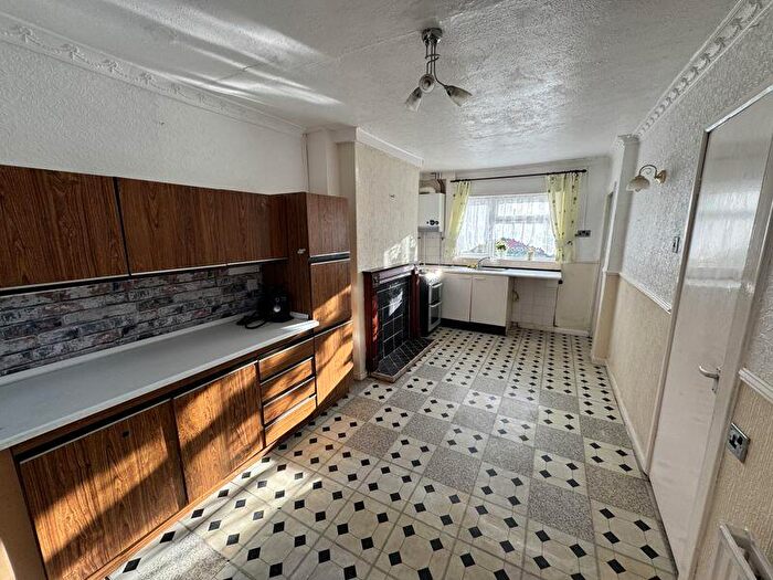 3 Bedroom Terraced House For Sale In Fourth Avenue, Edwinstowe, NG21