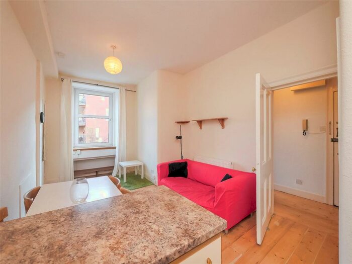 1 Bedroom Apartment To Rent In Bryson Road, Edinburgh, EH11