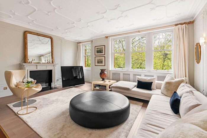 3 Bedroom Flat For Sale In Queen's Gate, London, SW7