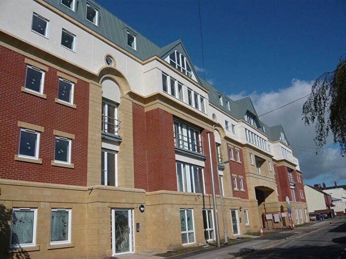 2 Bedroom Flat To Rent In Curzon Street, Burton-On-Trent, Staffordshire, DE14