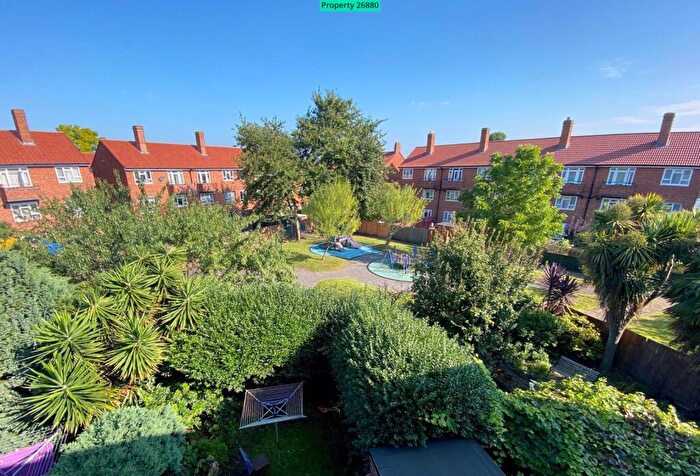 2 Bedroom Flat To Rent In Playfield Crescent, London, SE22